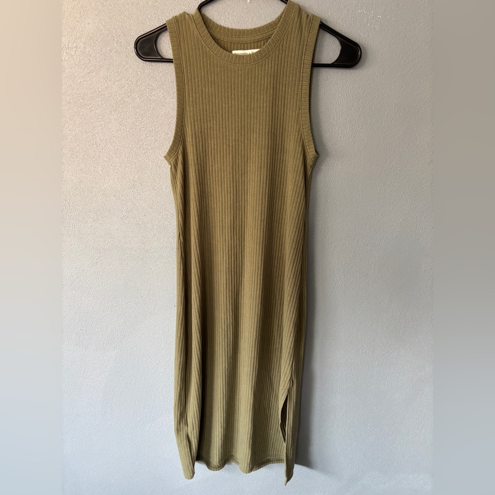 Sleeveless Army Green Ribbed Dress - Abercrombie